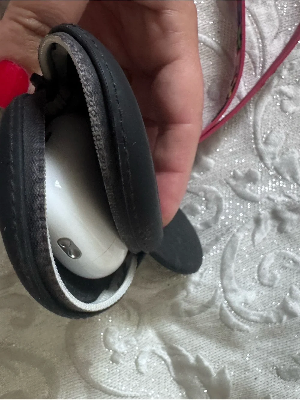 Havaianas Disney Classics Mickey Mouse Earbuds Headphone Case